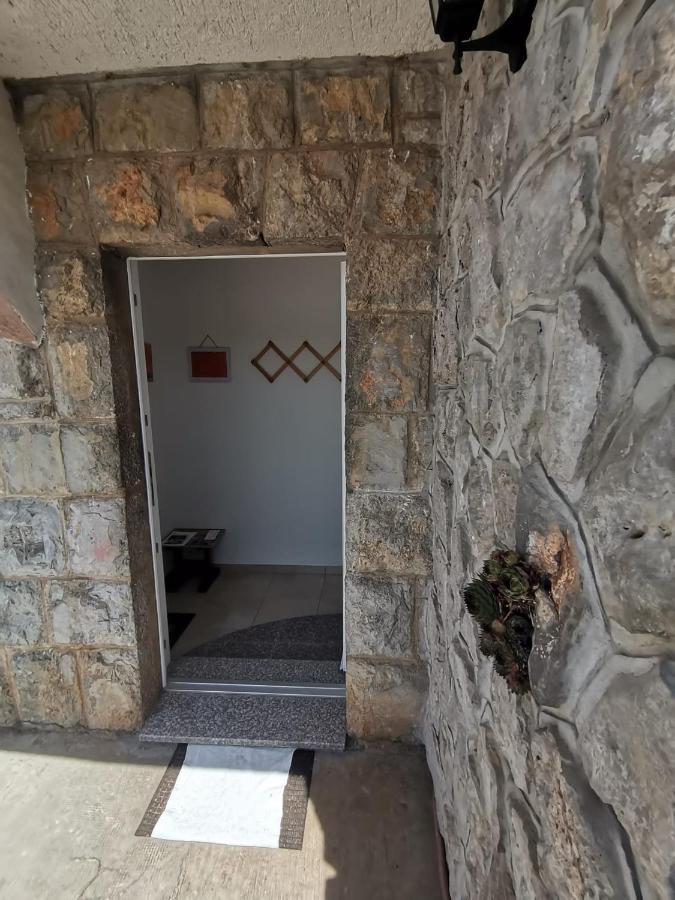 Trilj Apartman Jurika Εξωτερικό φωτογραφία