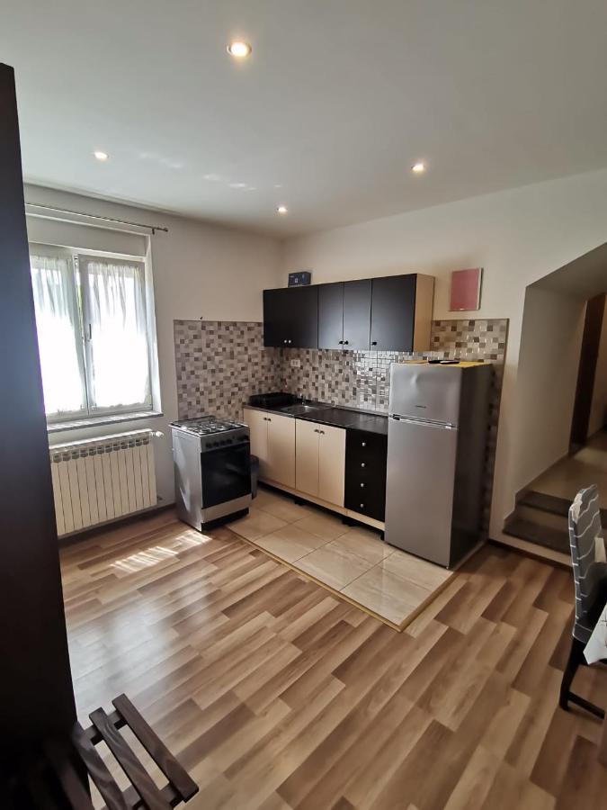 Trilj Apartman Jurika Εξωτερικό φωτογραφία