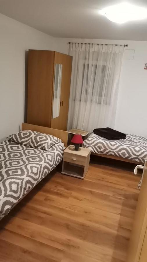 Trilj Apartman Jurika Εξωτερικό φωτογραφία