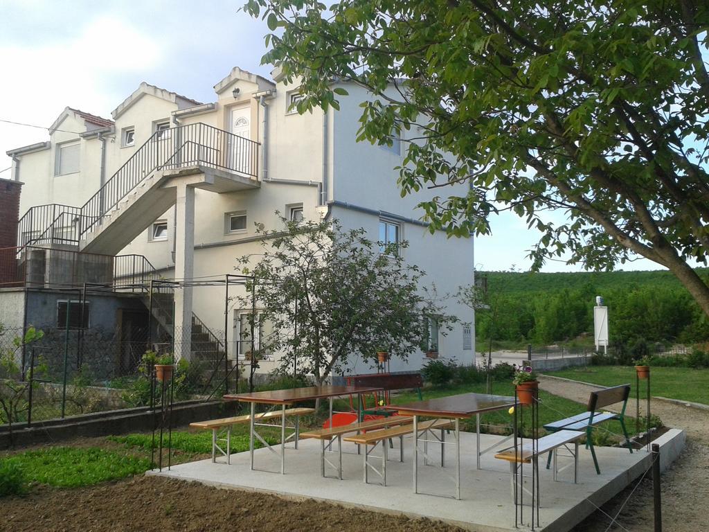 Trilj Apartman Jurika Εξωτερικό φωτογραφία